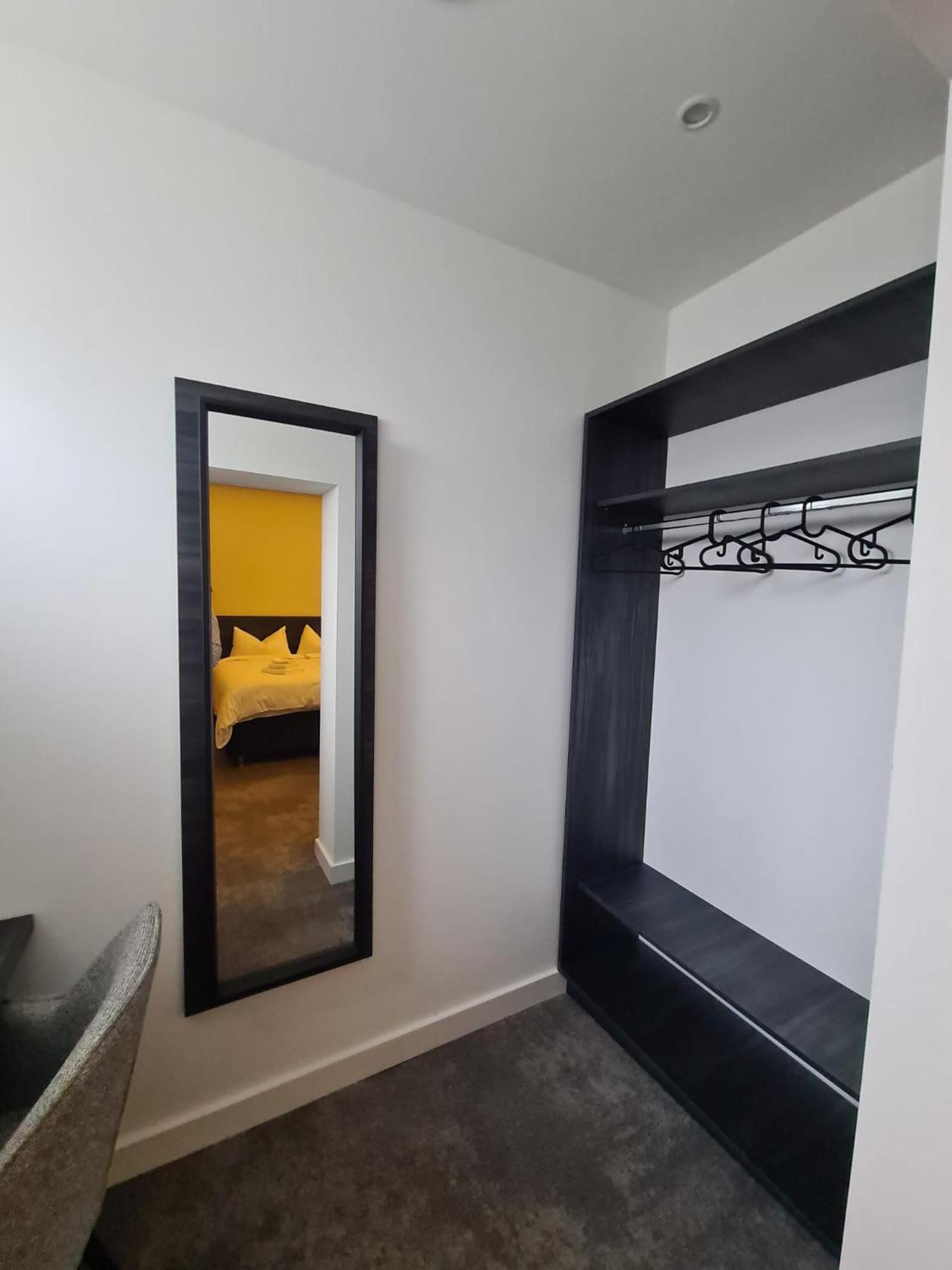 שטיינפורט 3 Monkeys Hotel מראה חיצוני תמונה